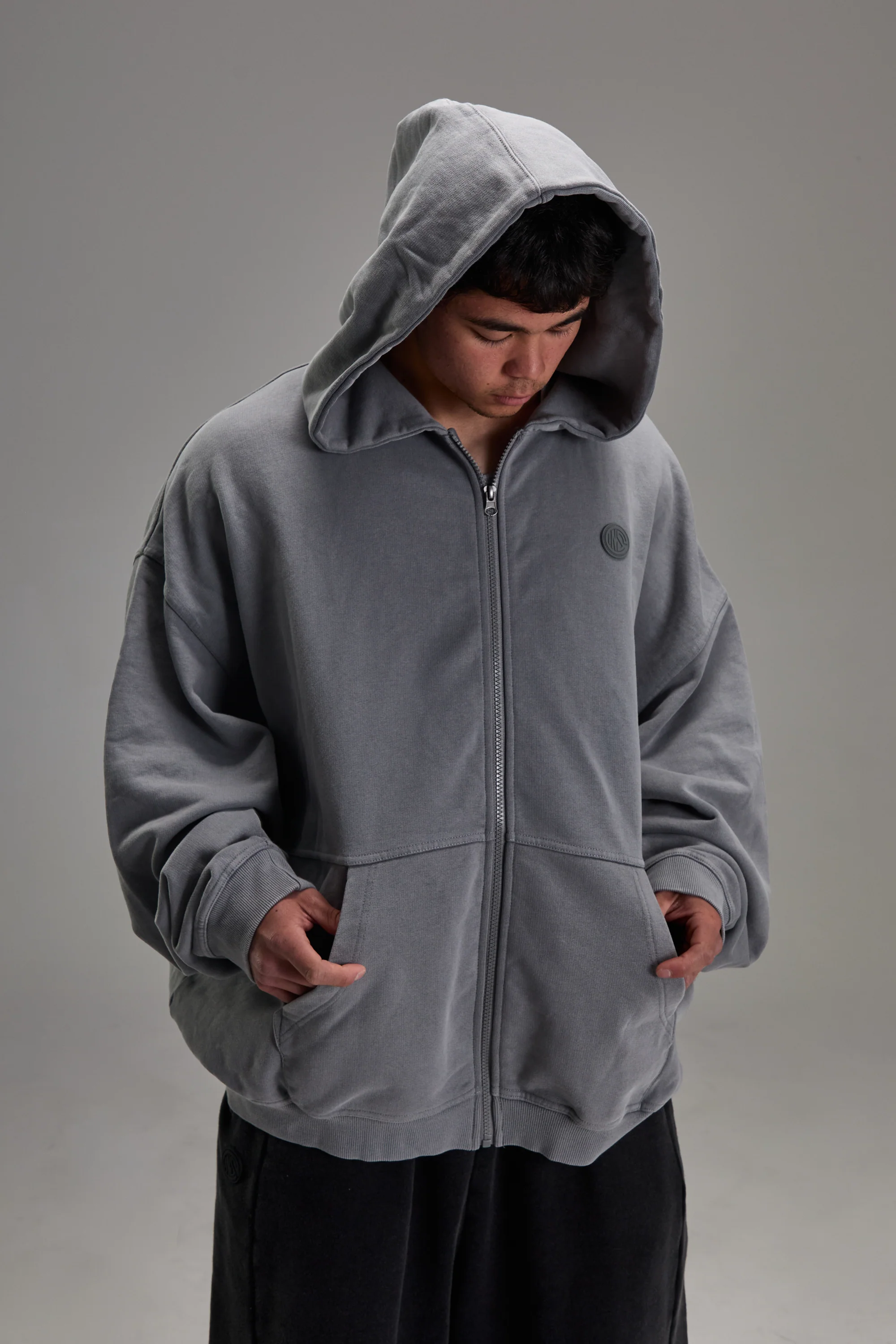 Embossed Grey Heavyweight Zip-up - Image 4