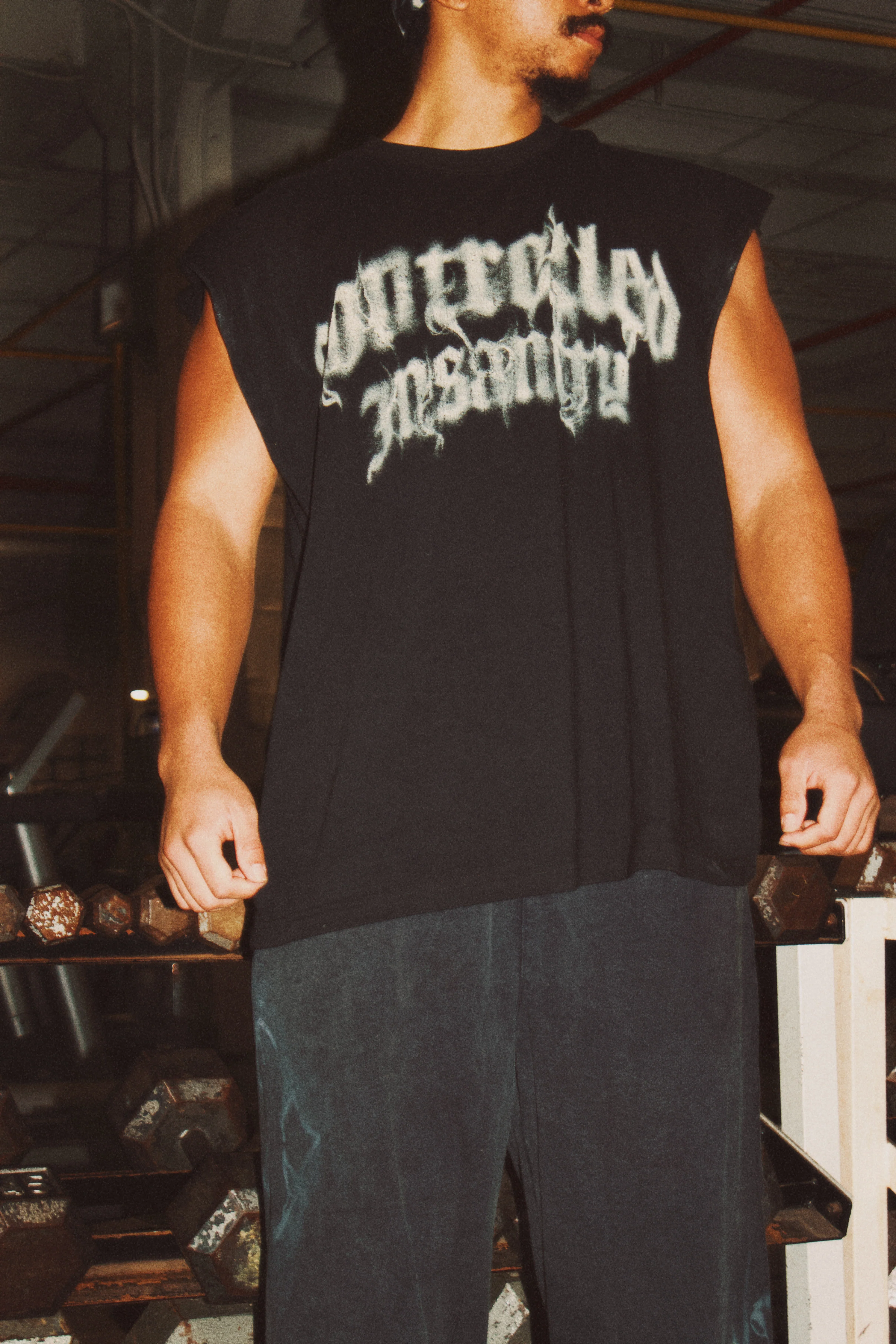 Faded Cutoff Off White - Image 9